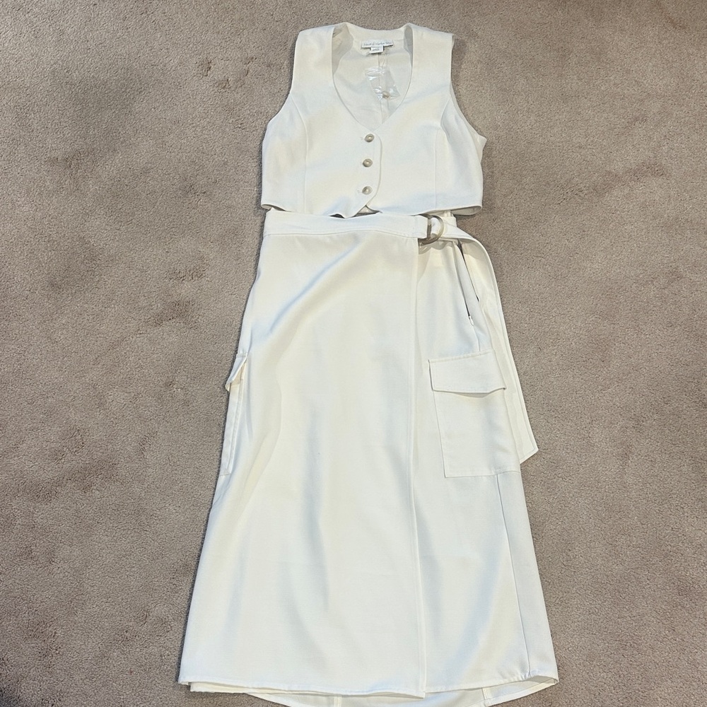 House of Harlow 1960 Cream Sleeveless Vest Top